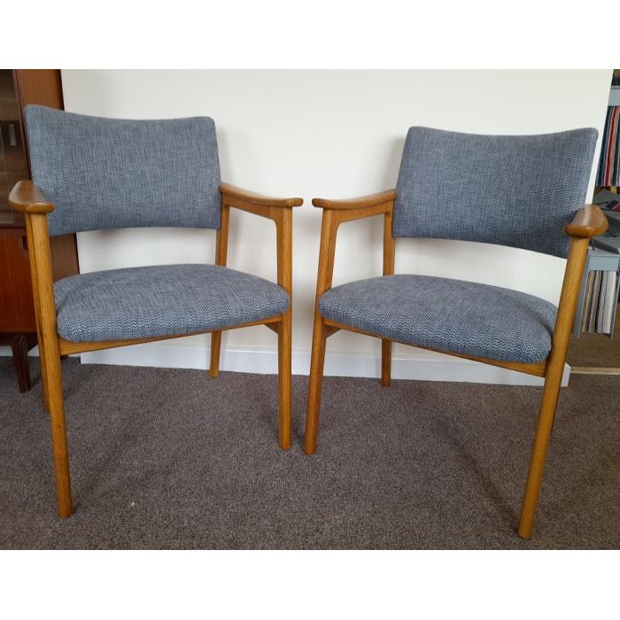 Pair Danish oak carvers4.jpg_1